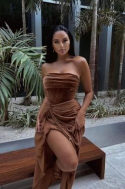 Pecan Noelia Linen Slit Skirt -Jluxlabel Sale Store 3 bb96271f 0fb1 4476 8e61 738761cdf9f6